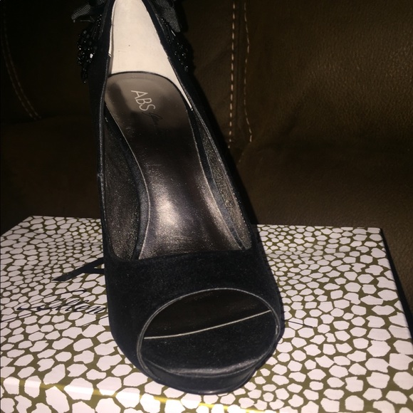 Black Satin Pep Toe Heels - Picture 5 of 6
